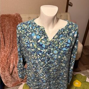 St. John's Bay Blue Floral V-Neck Tunic